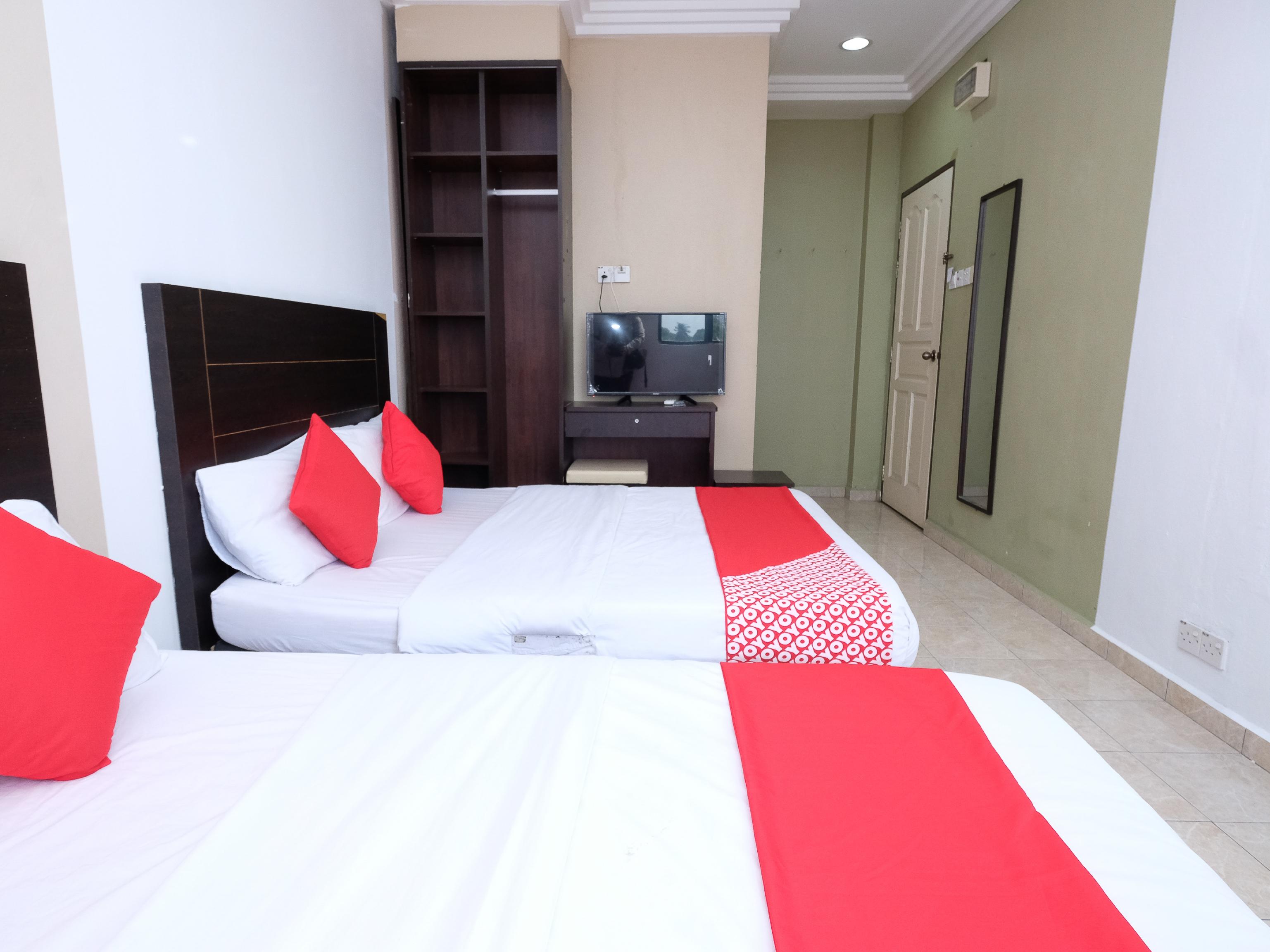 Oyo 717 Mr J Hotel Wakaf Che Yeh 2 Kültér fotó