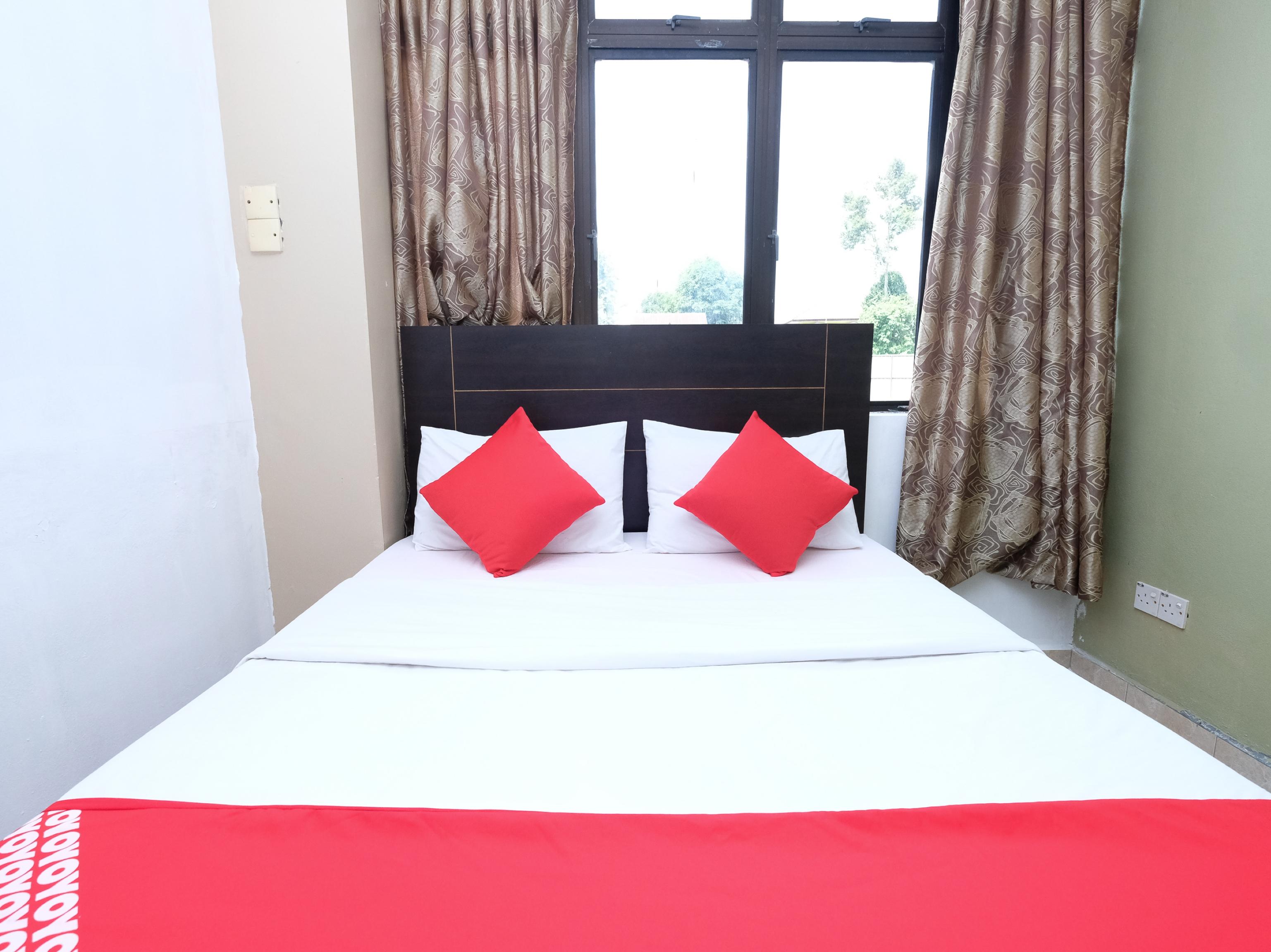 Oyo 717 Mr J Hotel Wakaf Che Yeh 2 Kültér fotó