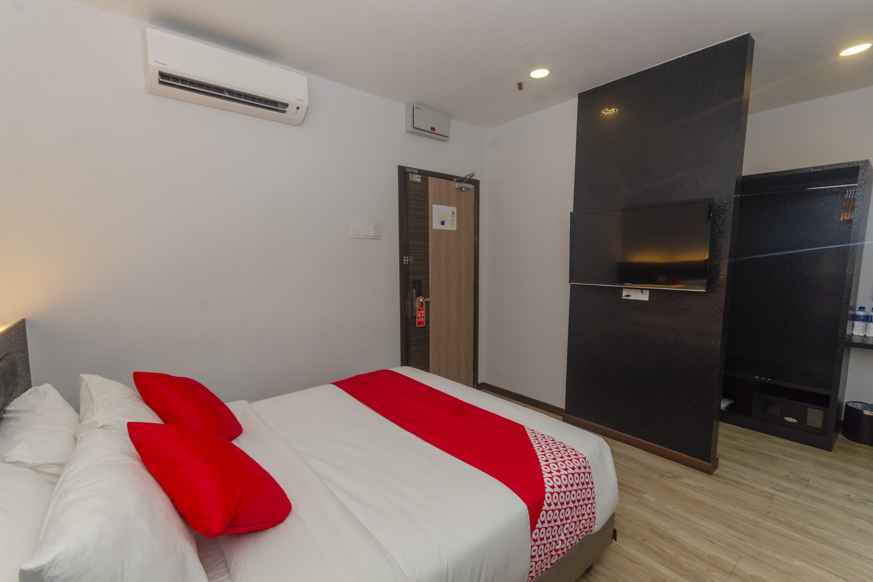 Oyo 717 Mr J Hotel Wakaf Che Yeh 2 Kültér fotó