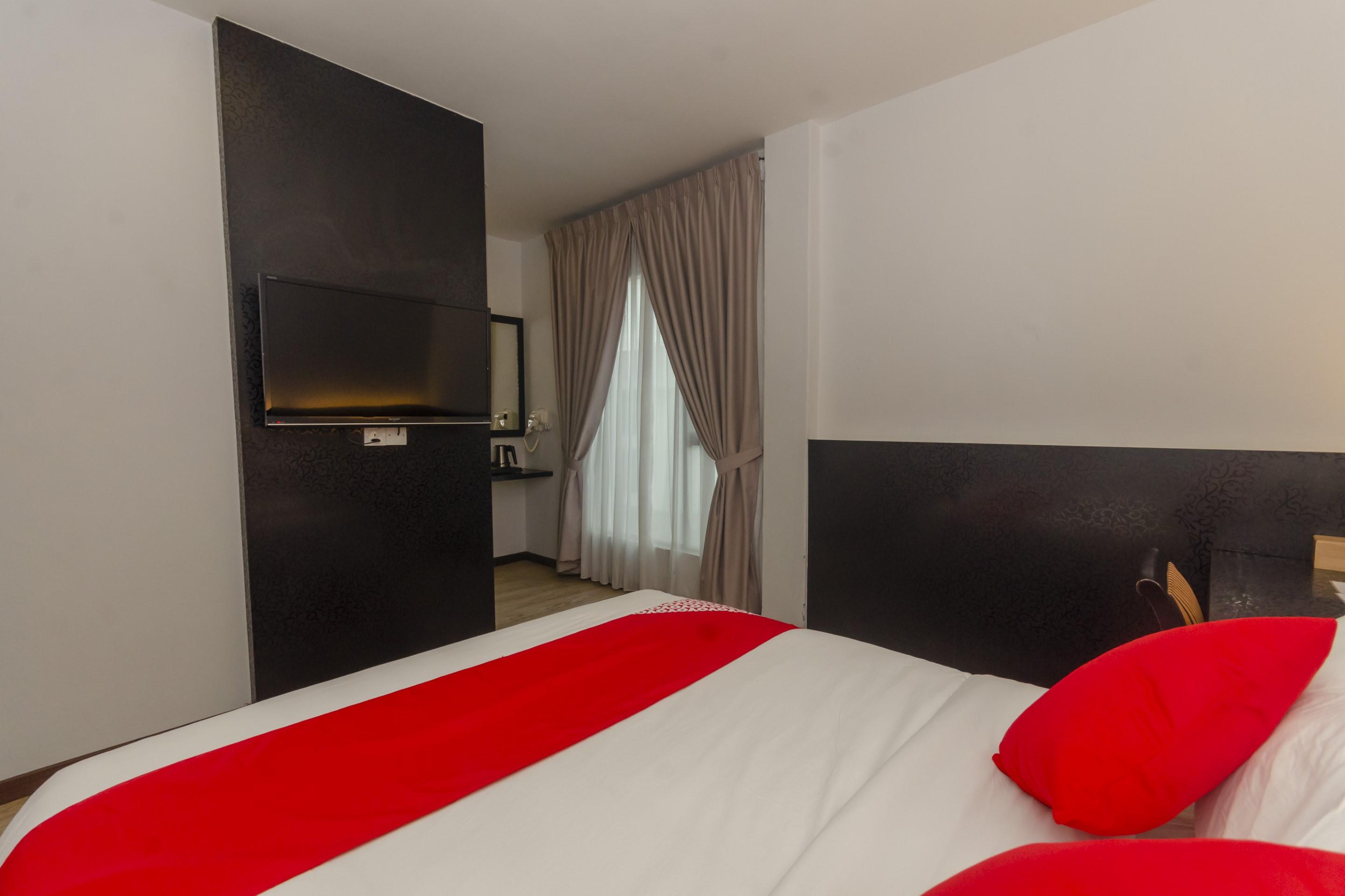 Oyo 717 Mr J Hotel Wakaf Che Yeh 2 Kültér fotó