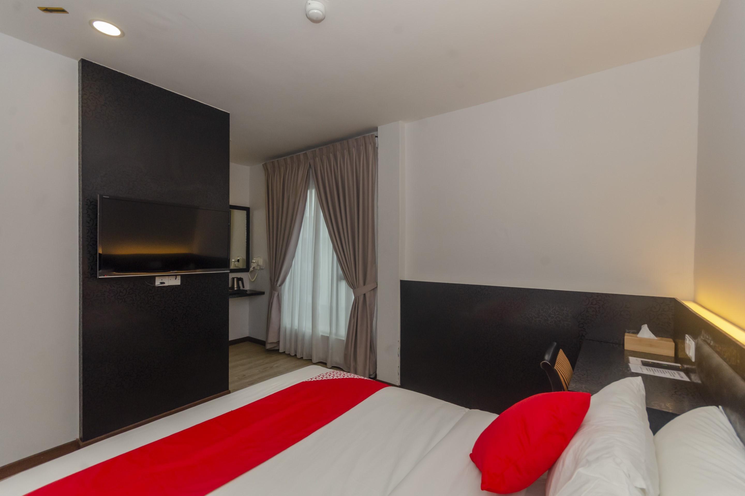 Oyo 717 Mr J Hotel Wakaf Che Yeh 2 Kültér fotó