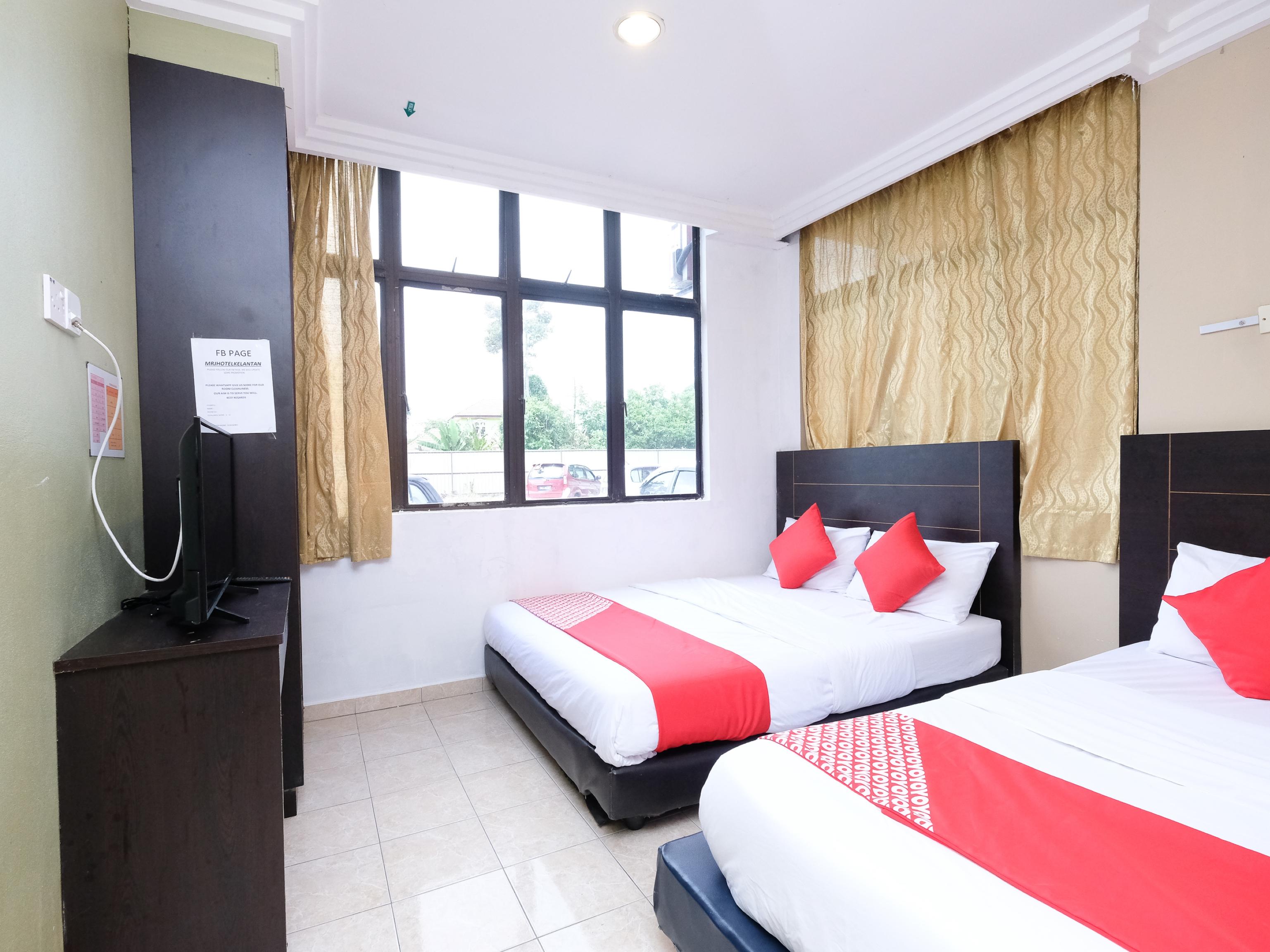 Oyo 717 Mr J Hotel Wakaf Che Yeh 2 Kültér fotó