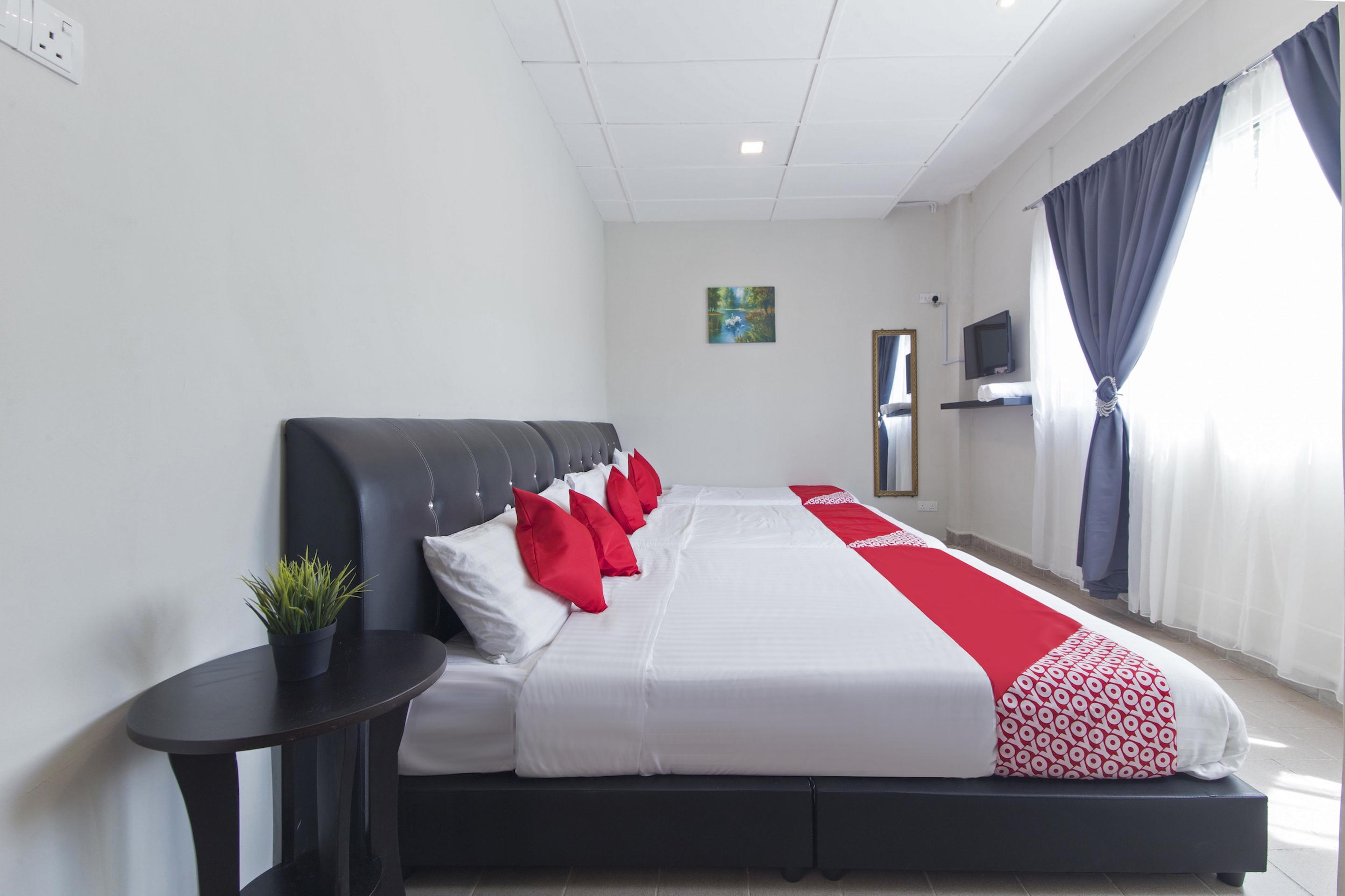 Oyo 717 Mr J Hotel Wakaf Che Yeh 2 Kültér fotó