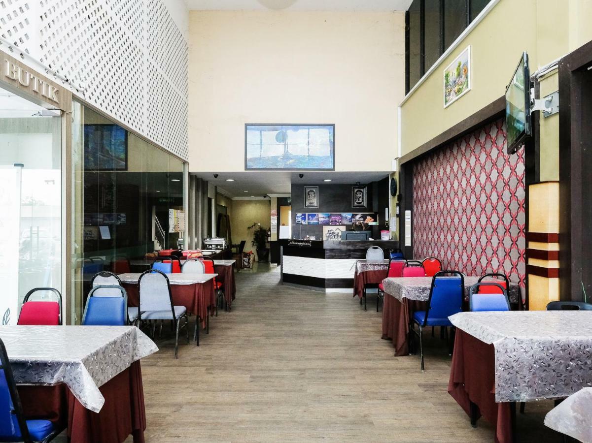 Oyo 717 Mr J Hotel Wakaf Che Yeh 2 Kültér fotó