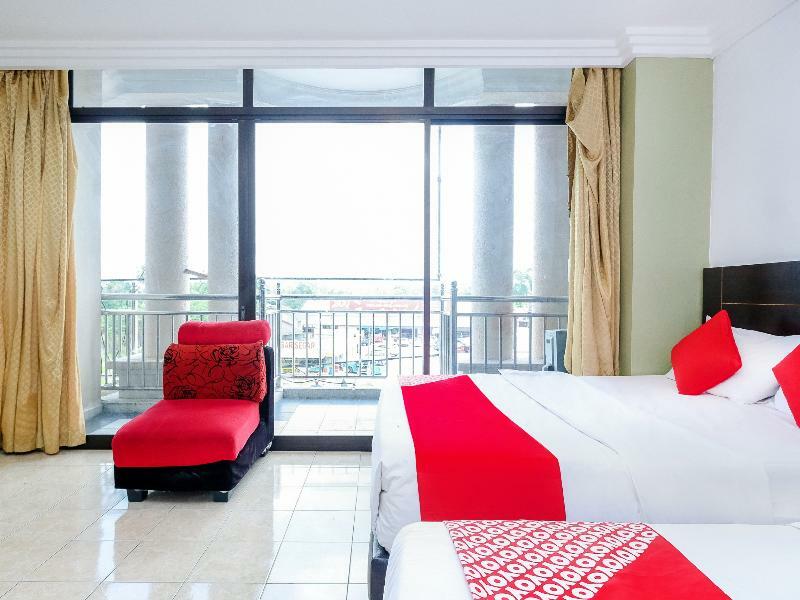 Oyo 717 Mr J Hotel Wakaf Che Yeh 2 Kültér fotó