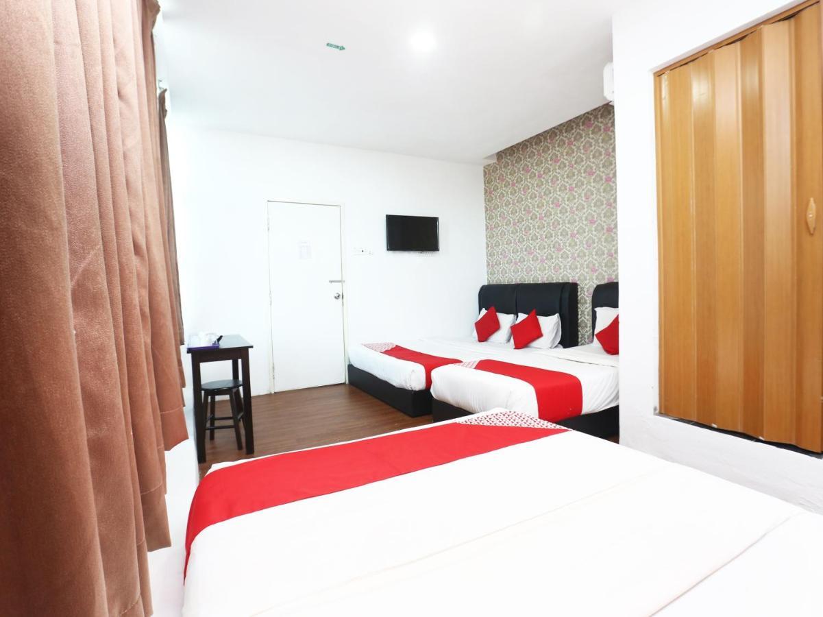 Oyo 717 Mr J Hotel Wakaf Che Yeh 2 Kültér fotó