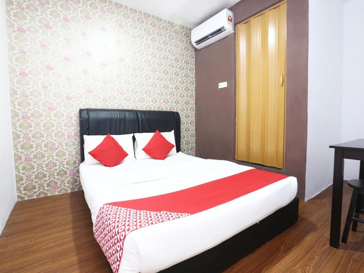 Oyo 717 Mr J Hotel Wakaf Che Yeh 2 Kültér fotó