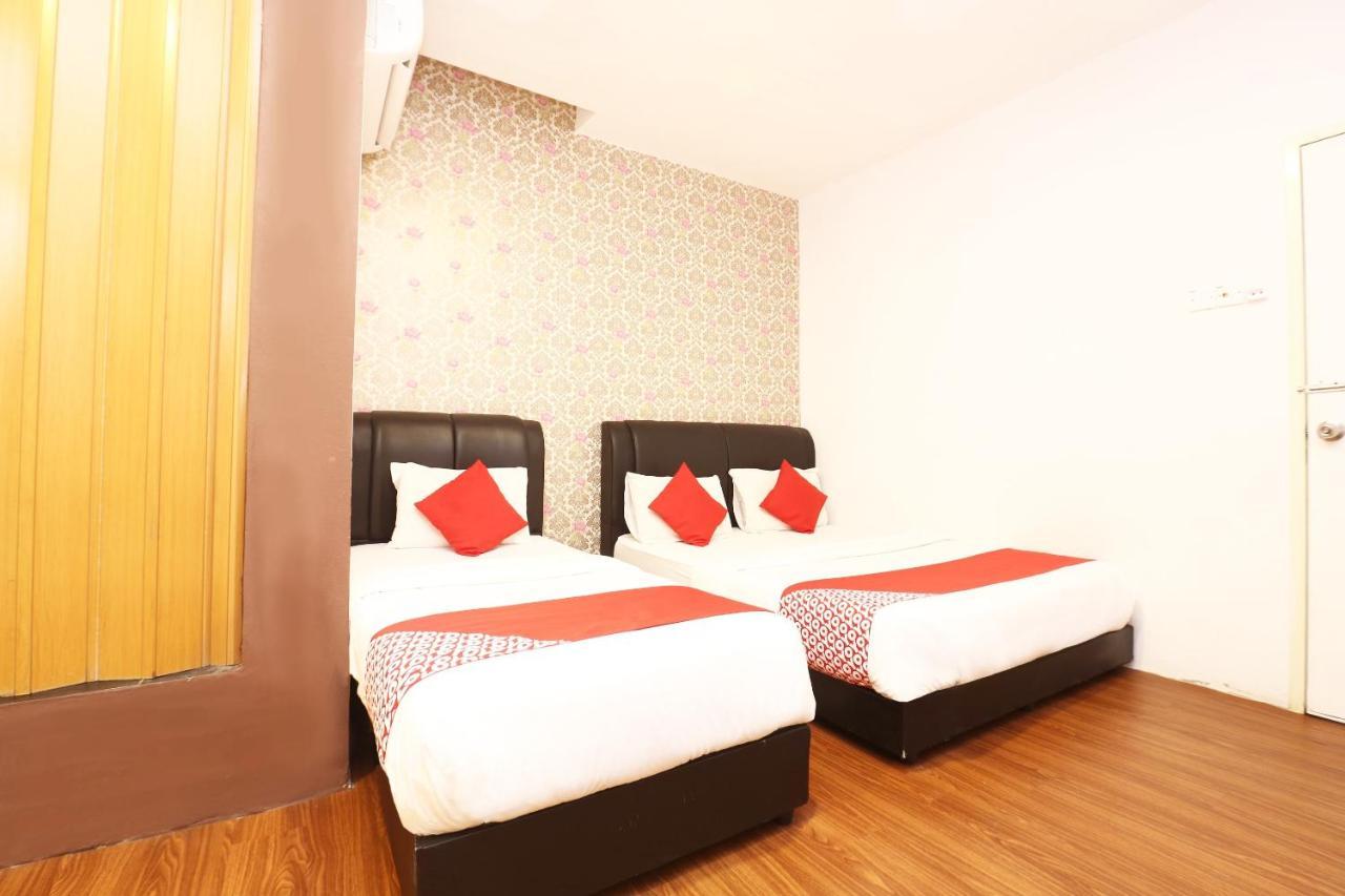 Oyo 717 Mr J Hotel Wakaf Che Yeh 2 Kültér fotó