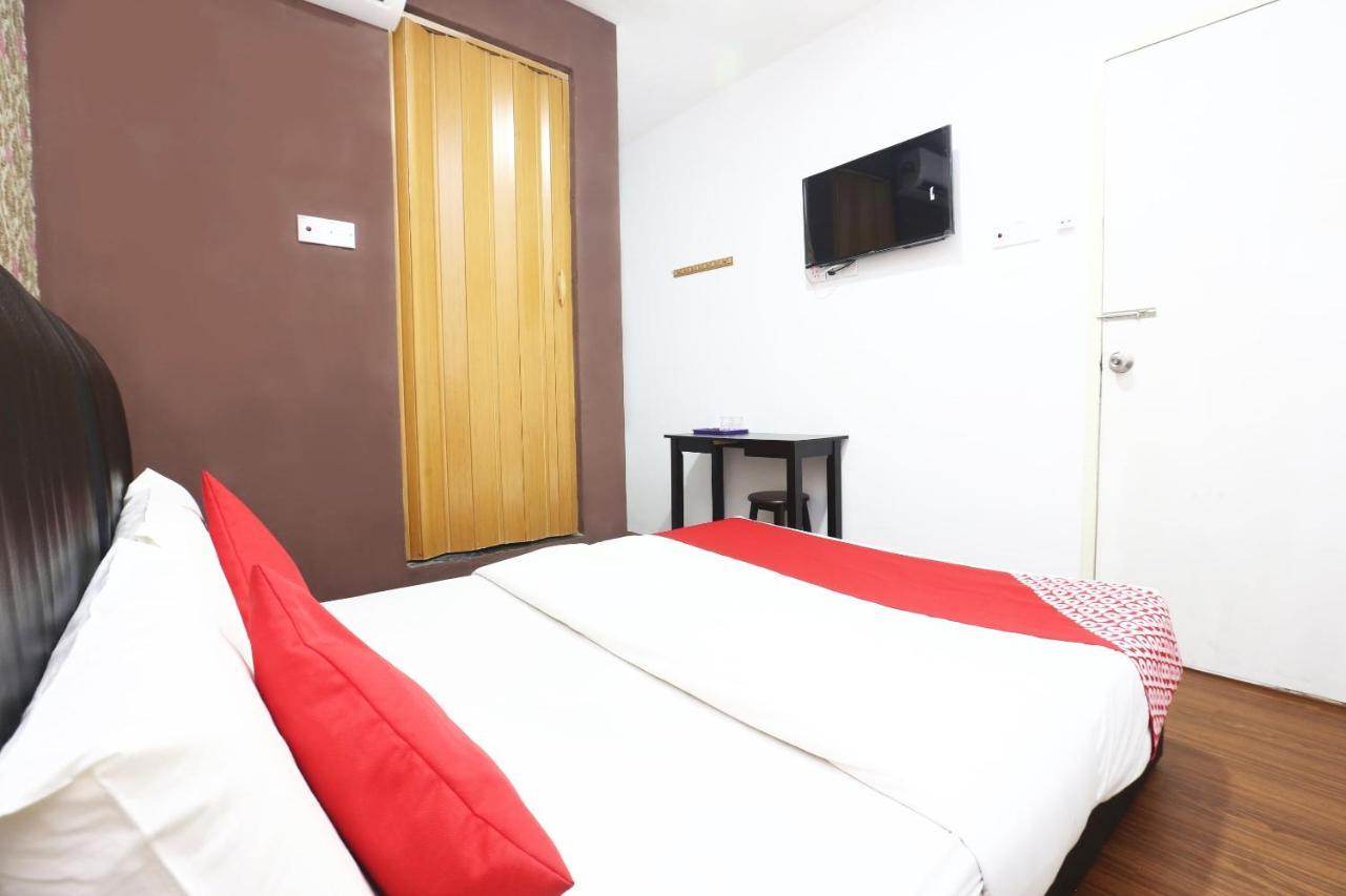 Oyo 717 Mr J Hotel Wakaf Che Yeh 2 Kültér fotó