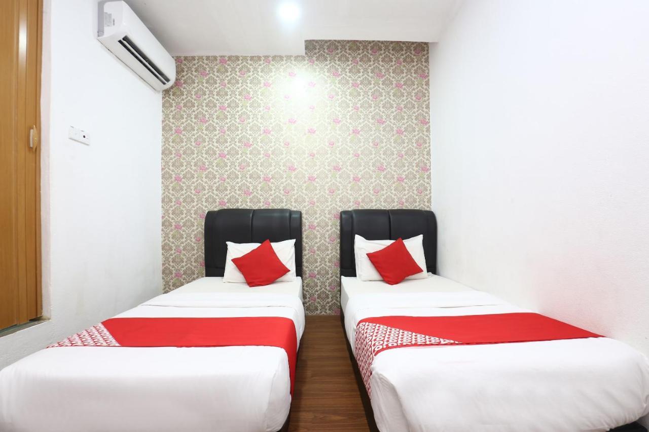 Oyo 717 Mr J Hotel Wakaf Che Yeh 2 Kültér fotó