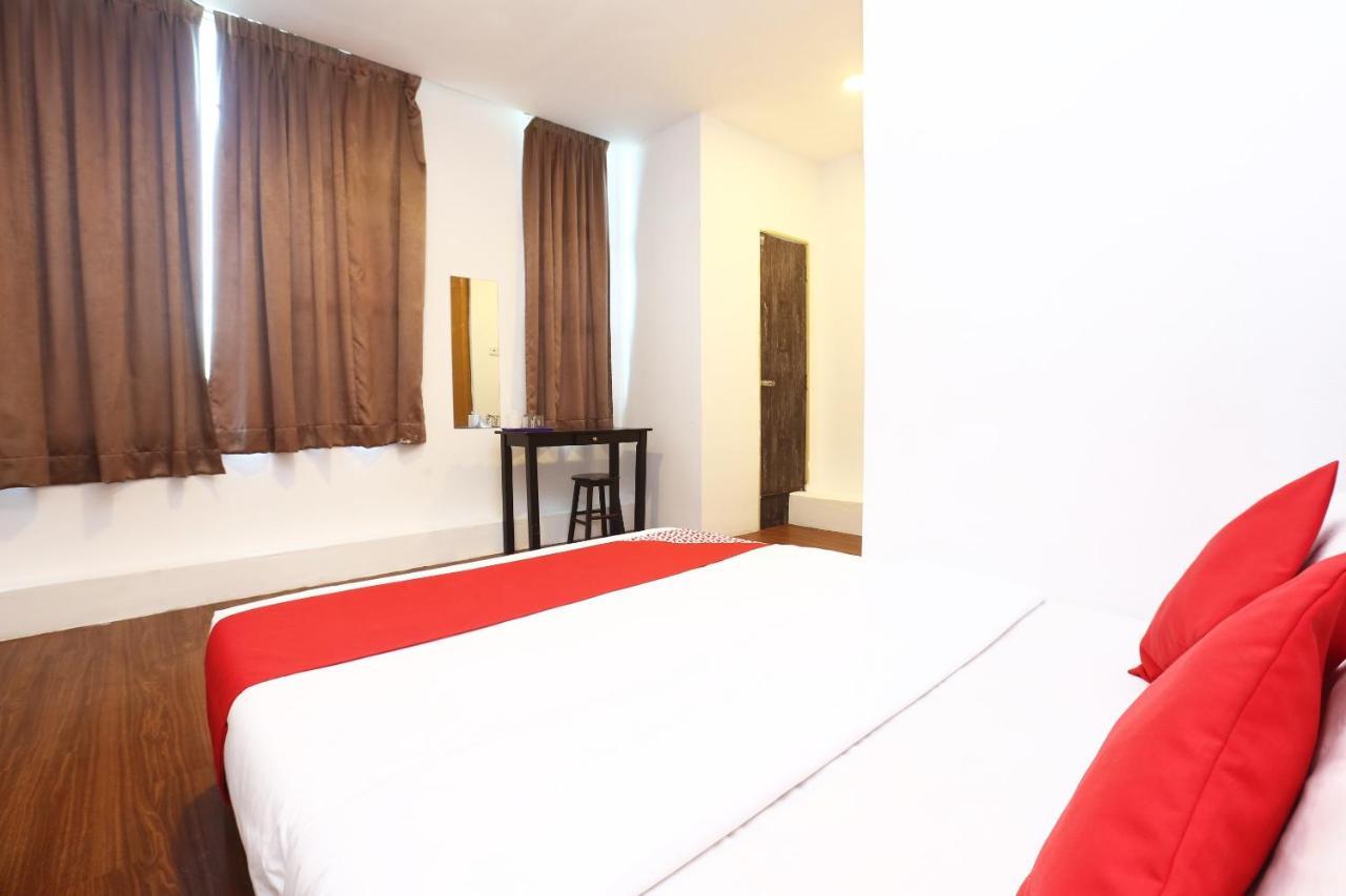 Oyo 717 Mr J Hotel Wakaf Che Yeh 2 Kültér fotó
